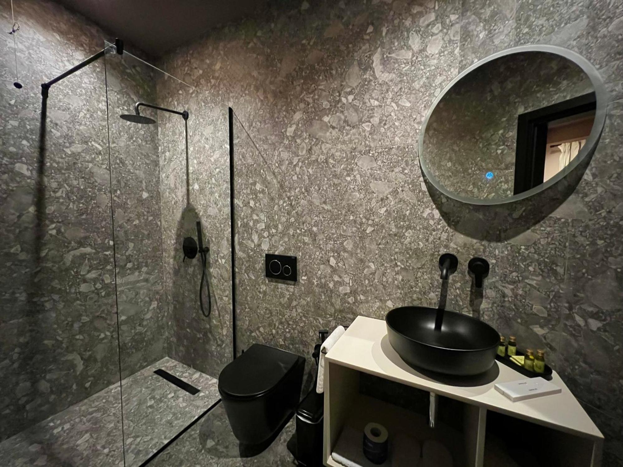 Rex Hotel Boutique تيرانا المظهر الخارجي الصورة