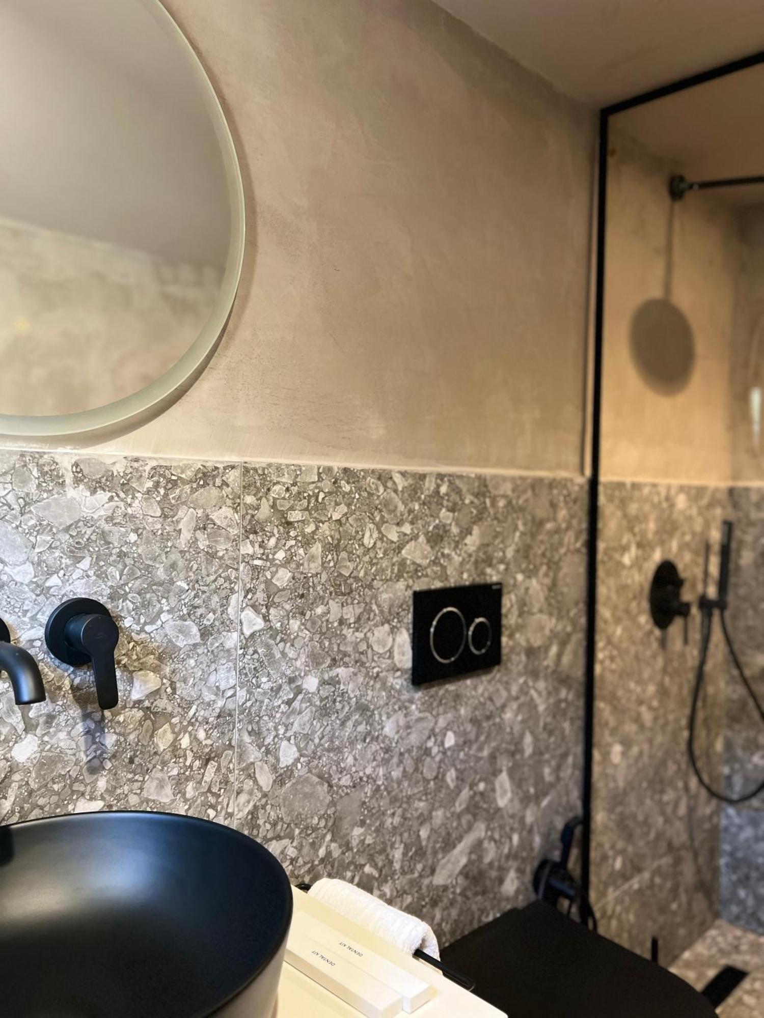 Rex Hotel Boutique تيرانا المظهر الخارجي الصورة