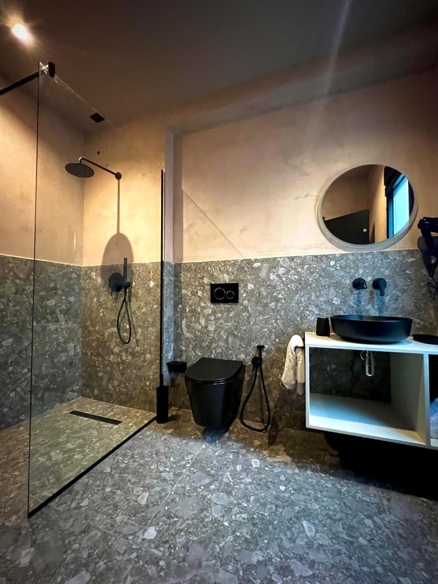 Rex Hotel Boutique تيرانا المظهر الخارجي الصورة